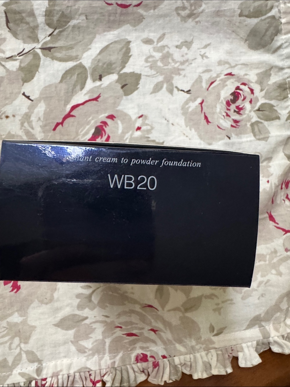 Radiant Cream to Powder Foundation - WB20 - Picture 8 of 8